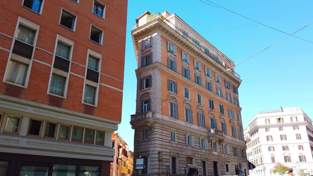罗马Cavour市中心的建筑视频下载