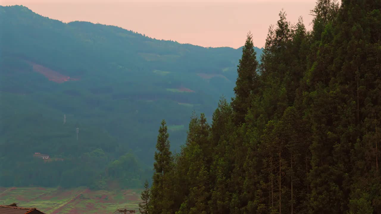 瓦武山下的酉湖视频下载