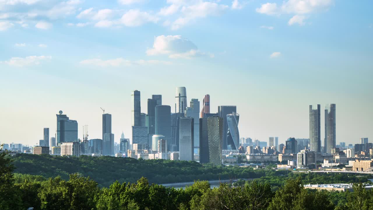 延时拍摄的现代城市天际线风景视频下载