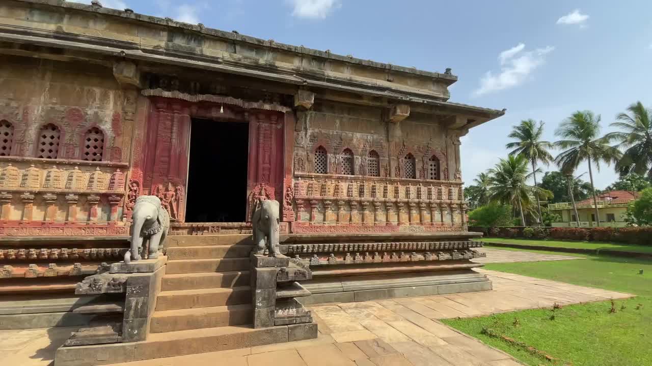 古Shri Aghoreshwara Swamy Devalaya Ikkeri在印度卡纳塔克邦视频素材