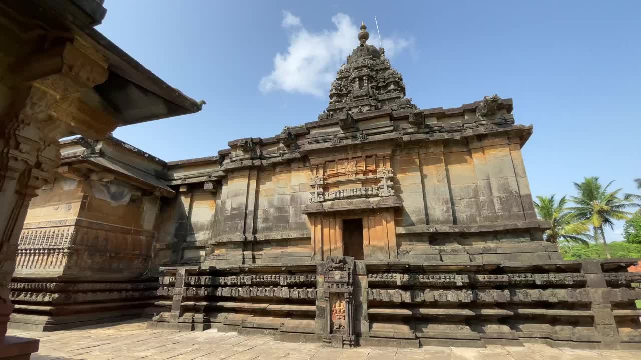 古Shri Aghoreshwara Swamy Devalaya Ikkeri在印度卡纳塔克邦视频下载