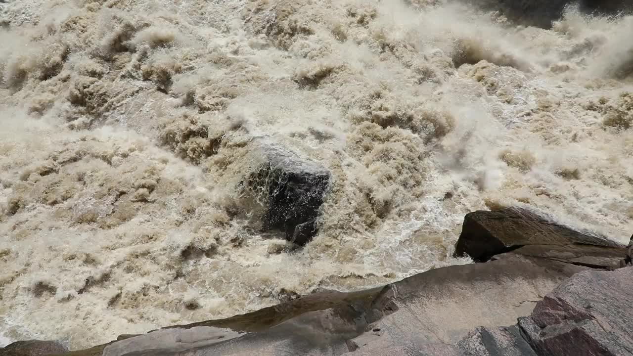 棕色洪水视频素材