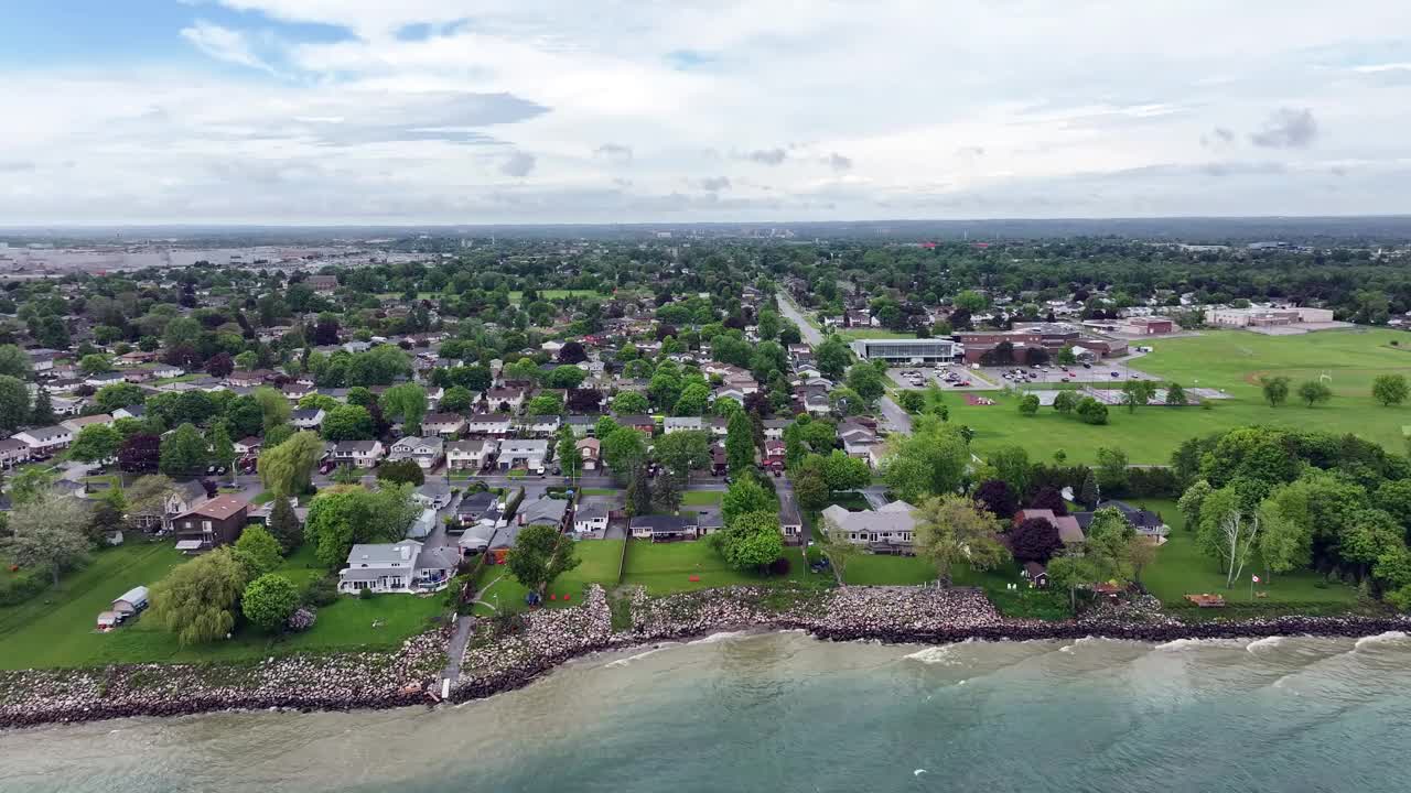 空中湖景公园和安大略湖，奥沙瓦，加拿大视频素材