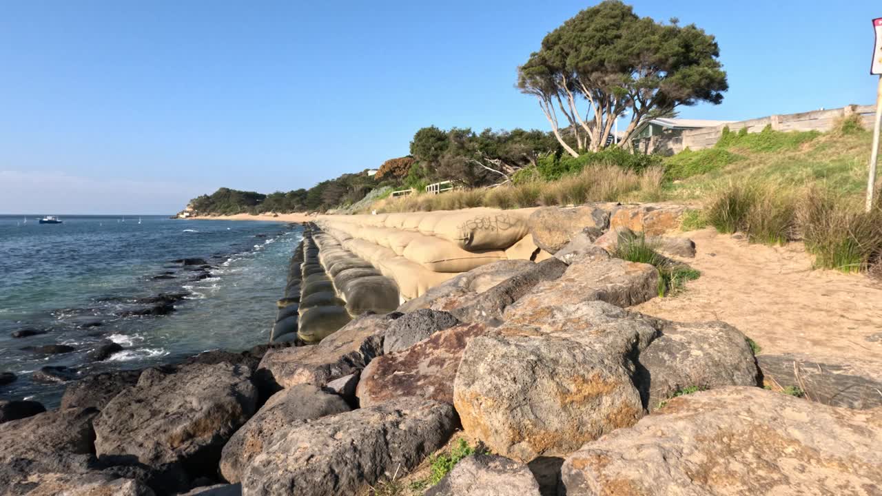 菲力浦湾海岸侵蚀防护工程视频素材