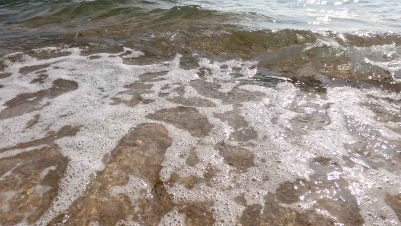 海浪冲击墨尔本海滩视频素材