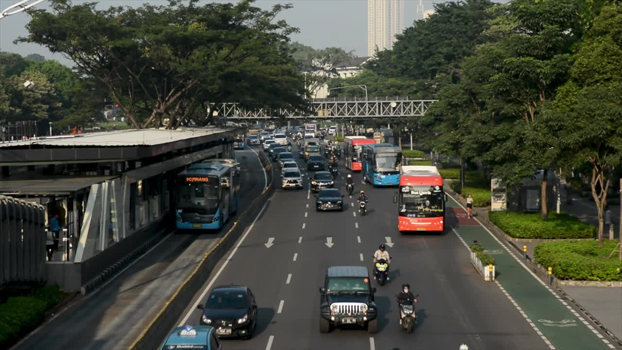 雅加达城市景观和街道的镜头视频素材