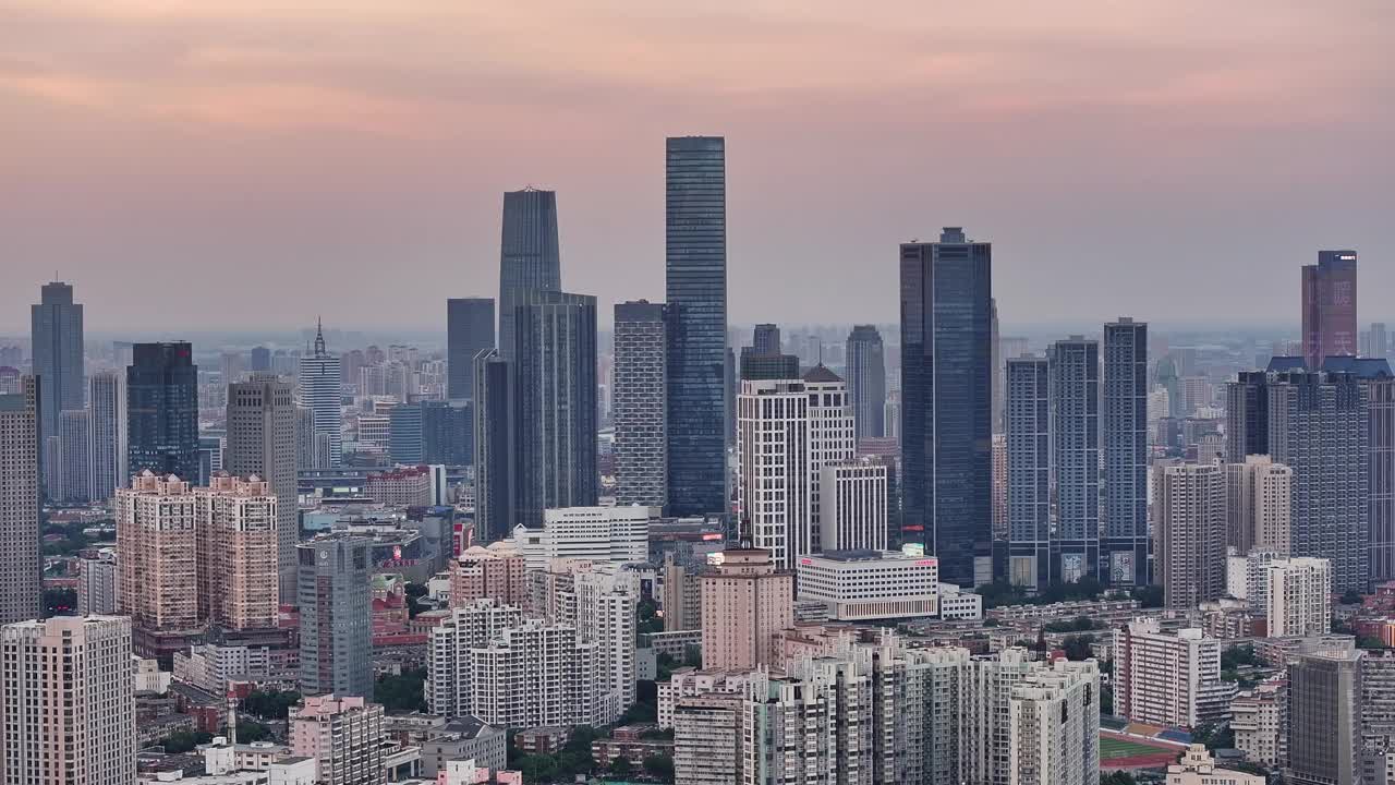 日落时天津城市天际线鸟瞰图视频素材