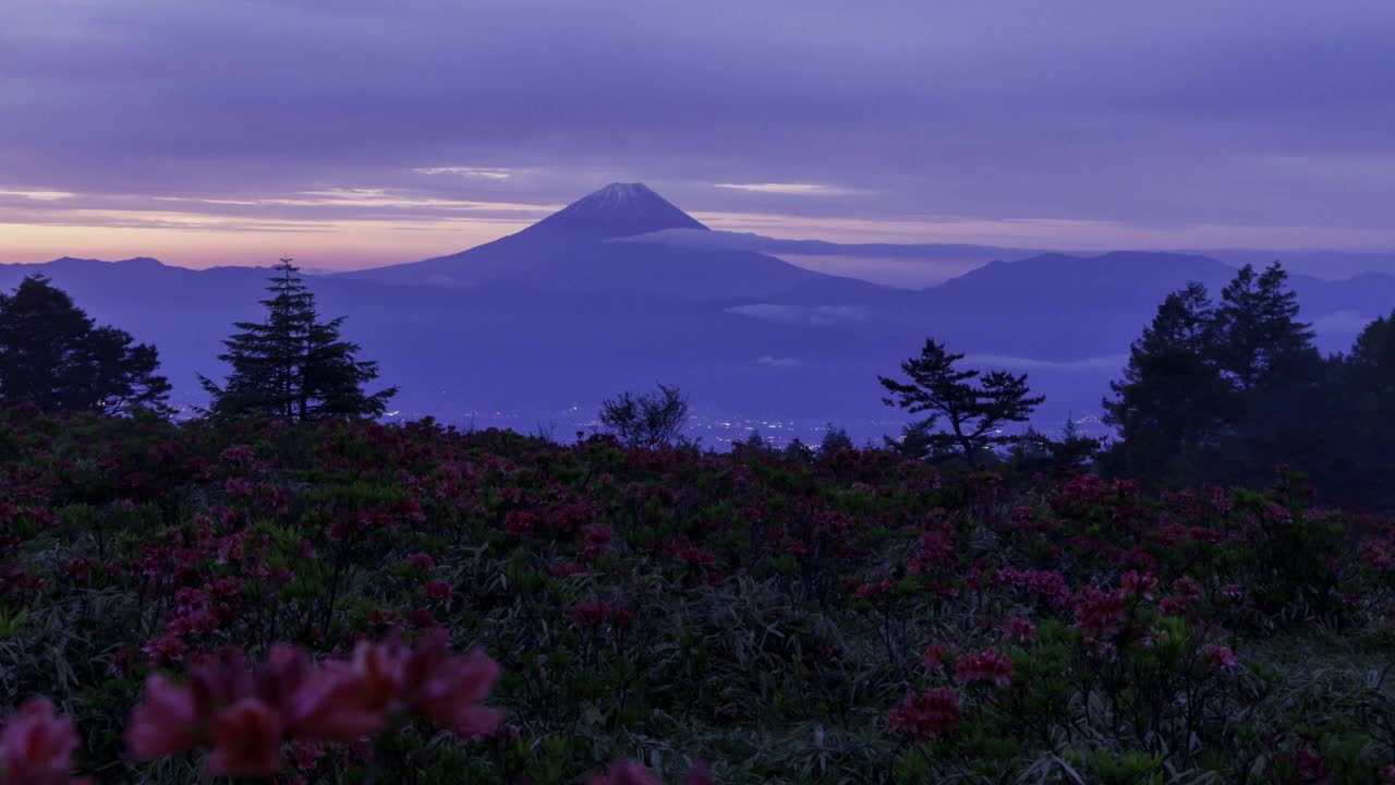 从甘利山看临津寺和富士山的晨光视频下载