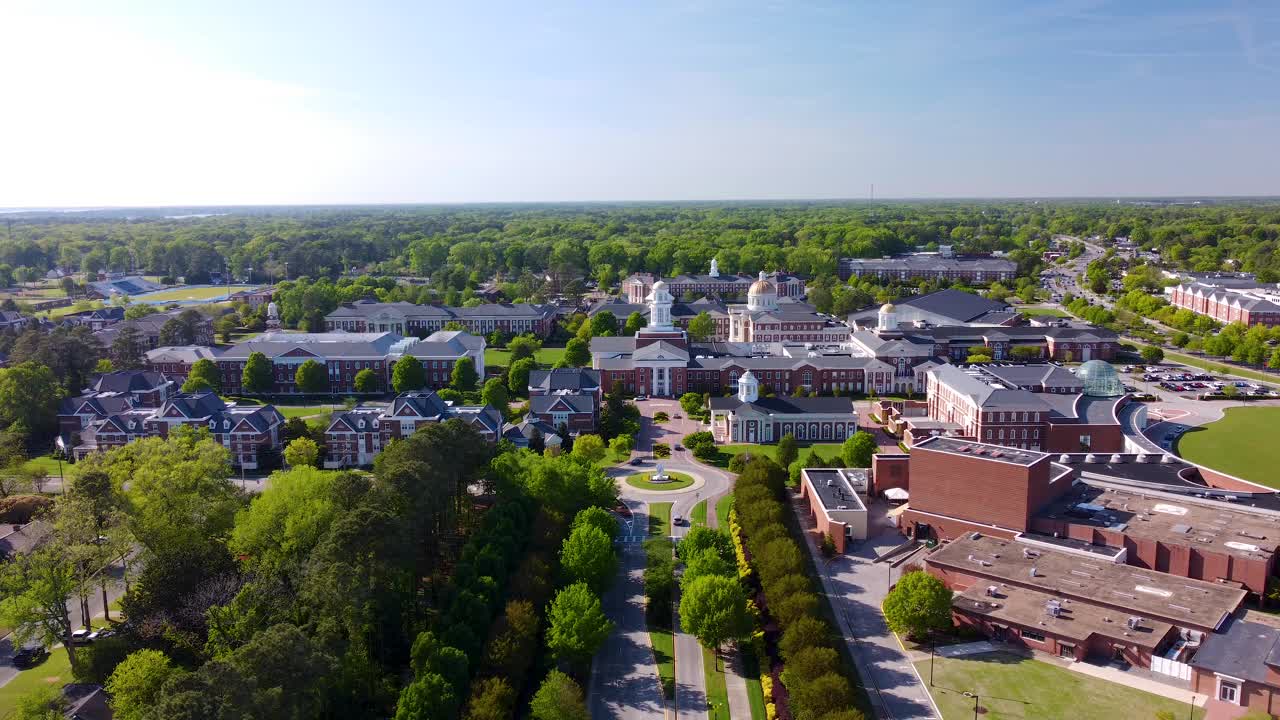 克里斯托弗·纽波特大学视频下载