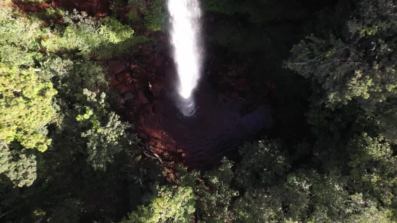 俯瞰巴西托坎廷斯的塞拉斯吉拉斯瀑布视频下载