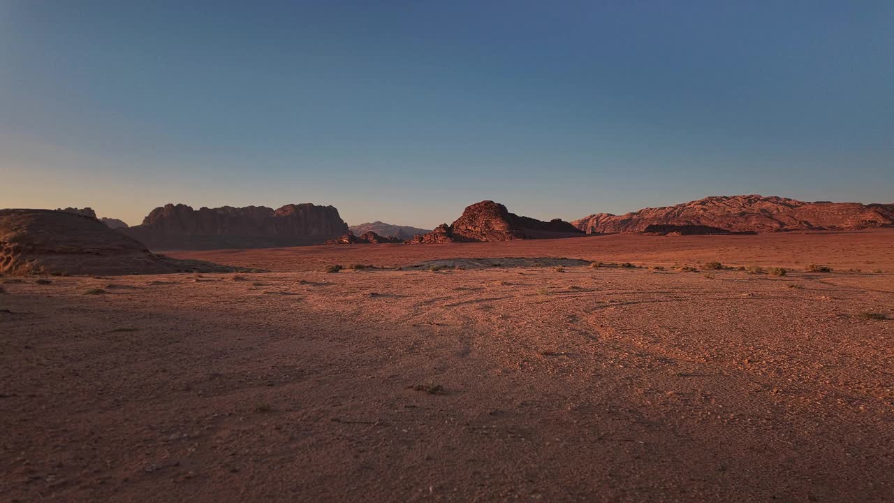 火星瓦迪拉姆的落日景象视频素材