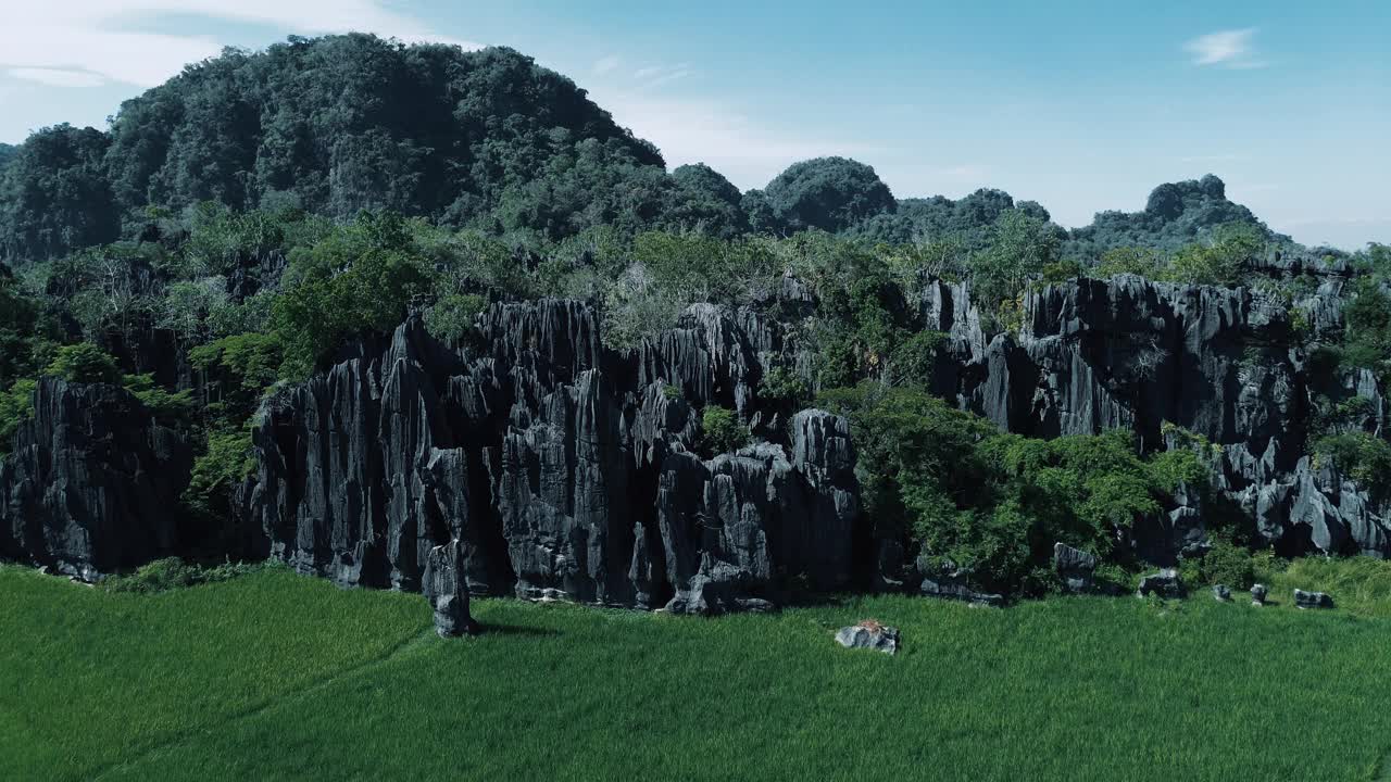 乡村全景与广阔的卡尔斯山视频素材