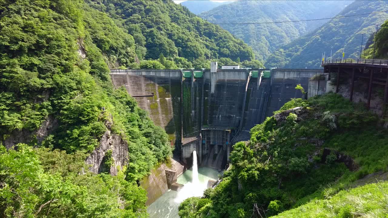 福寺坝，重力拱坝视频素材