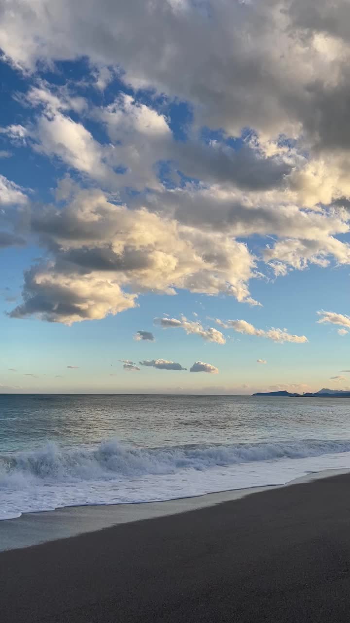 美丽的天空和大海视频下载