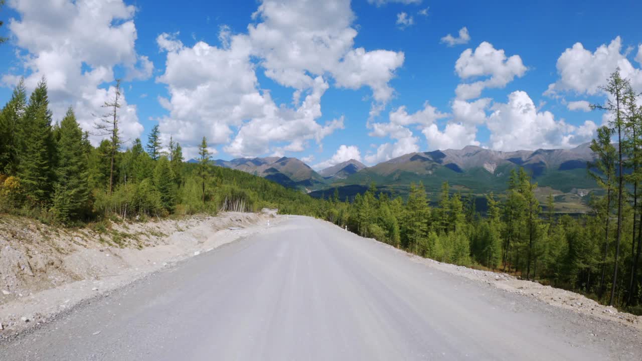 风景山碎石路驾驶牌照视频下载