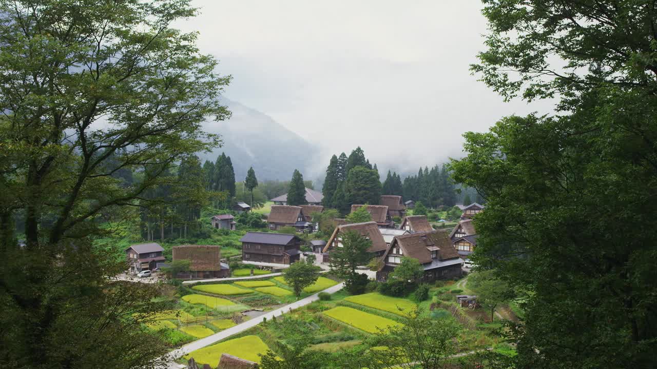 日本岐阜县白川乡和五山的历史村落视频下载