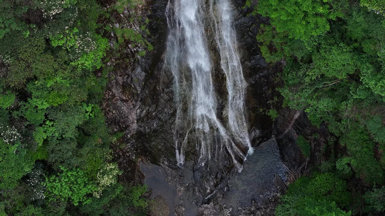 山瀑布视频素材