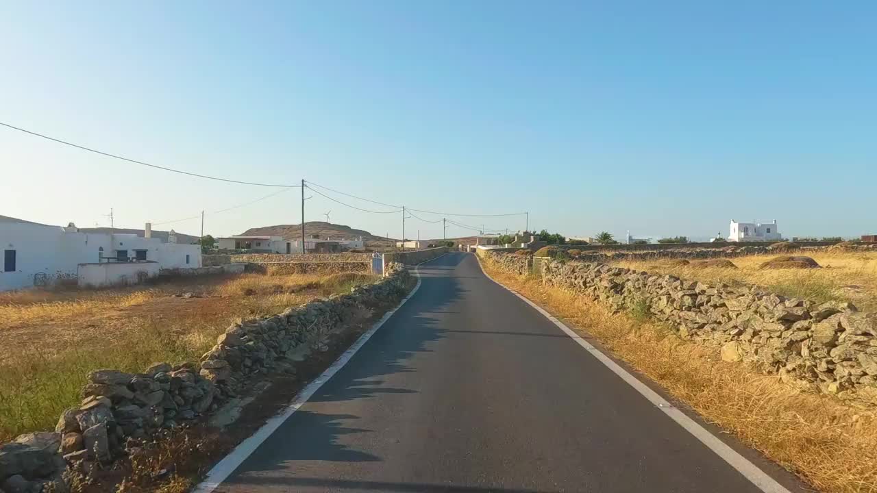 米科诺斯岛希腊内部的道路，房屋和景观视频素材