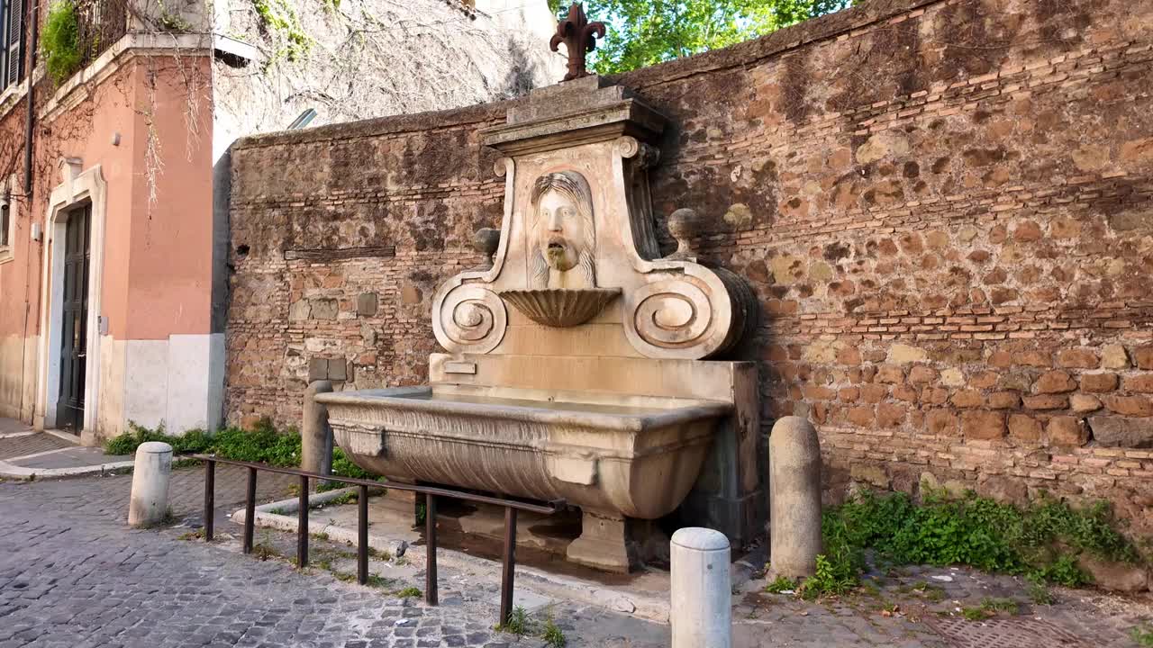罗马的面具喷泉(Fontana del Mascherone视频下载