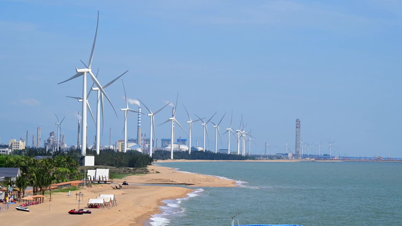 海南岛西海岸的风力涡轮机视频下载