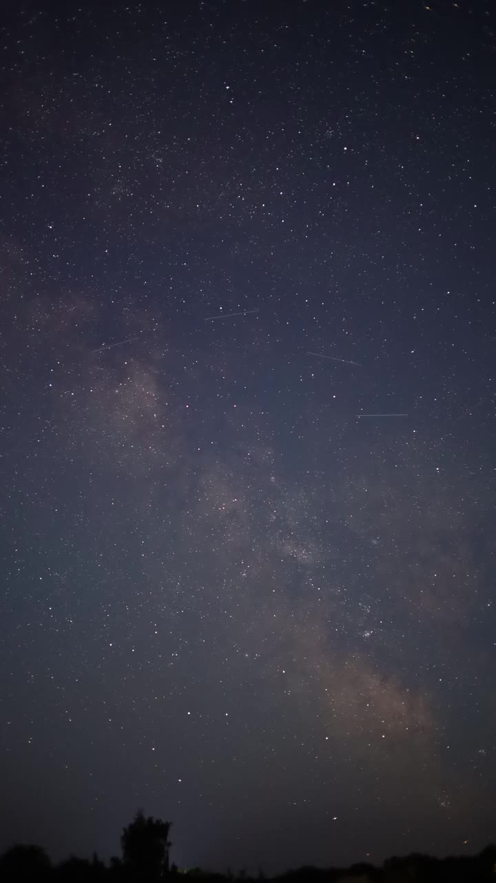 银河在天空中的运动视频下载