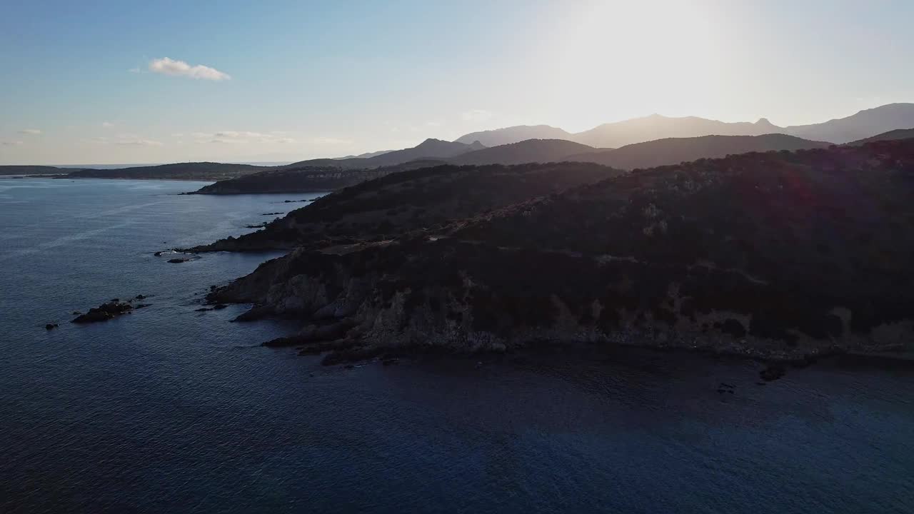 意大利撒丁岛的海岸悬崖视频素材