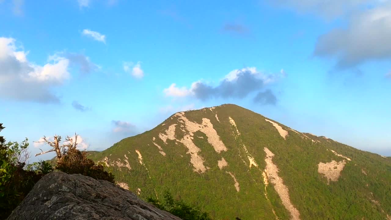 江原道、雪岳山、桂太青峰和自然风光/韩国视频素材