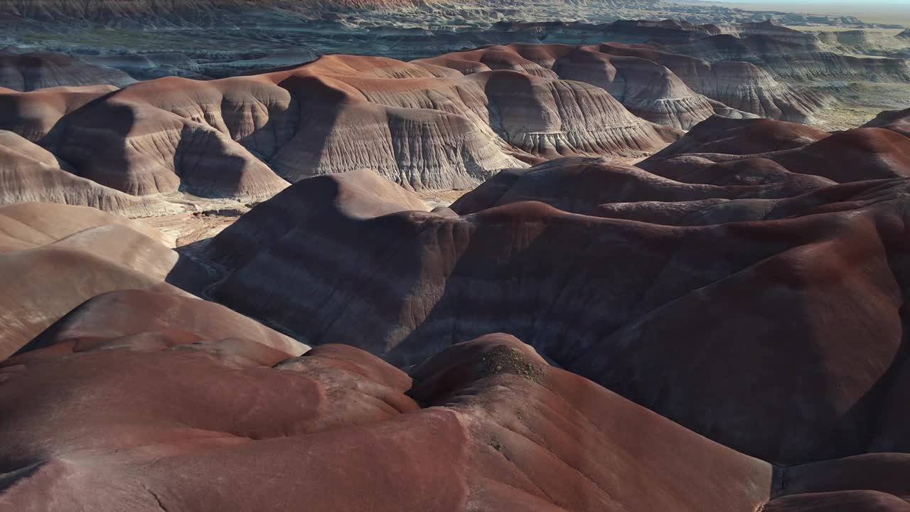 亚利桑那州温斯洛附近的无人机风景。空中视频素材