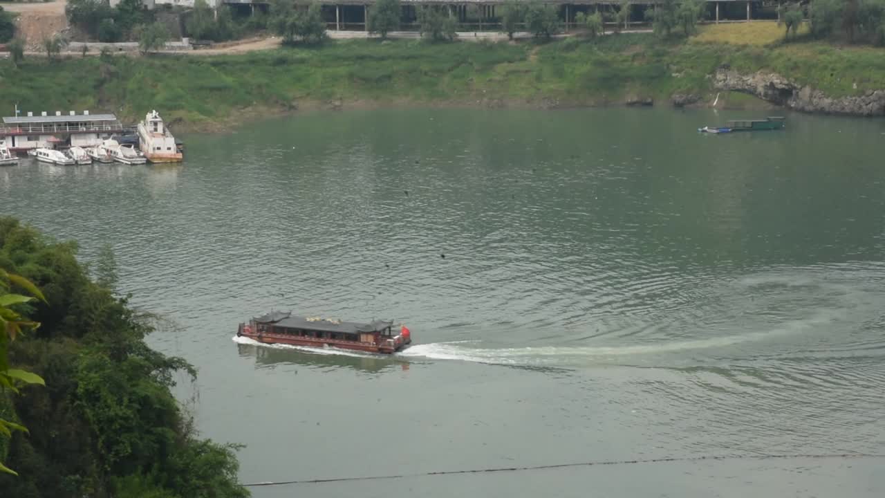 中国湖南永顺市芙蓉镇土家古镇孟东幽水河视频下载