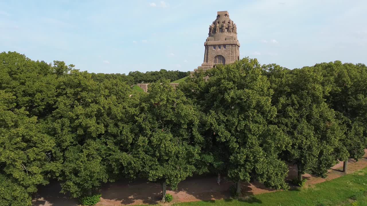 1813年莱比锡民族之战纪念碑的俯视图，“Völkerschlachtdenkmal”视频下载