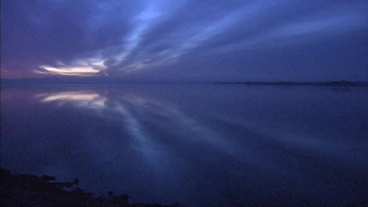 黎明前的宇桐湖，日本北海道视频素材