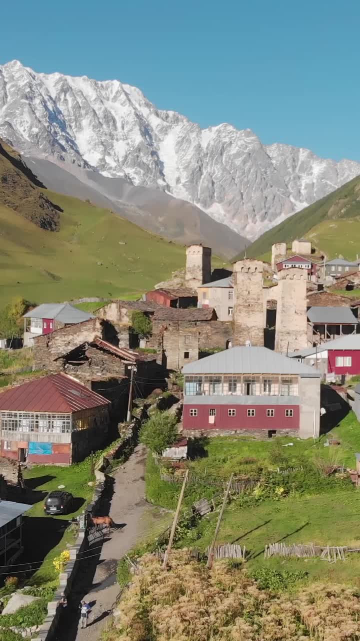 格鲁吉亚斯瓦涅季地区的Ushguli村有著名的斯万塔视频素材