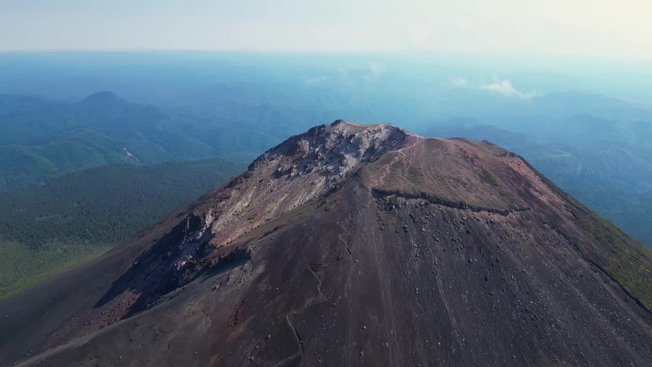 无人机拍摄的日本阿干富士火山视频素材