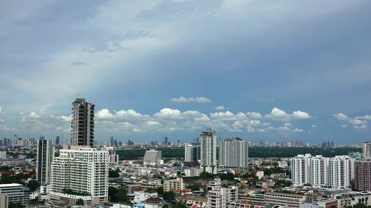 摩天大楼的城市景观延时拍摄视频素材