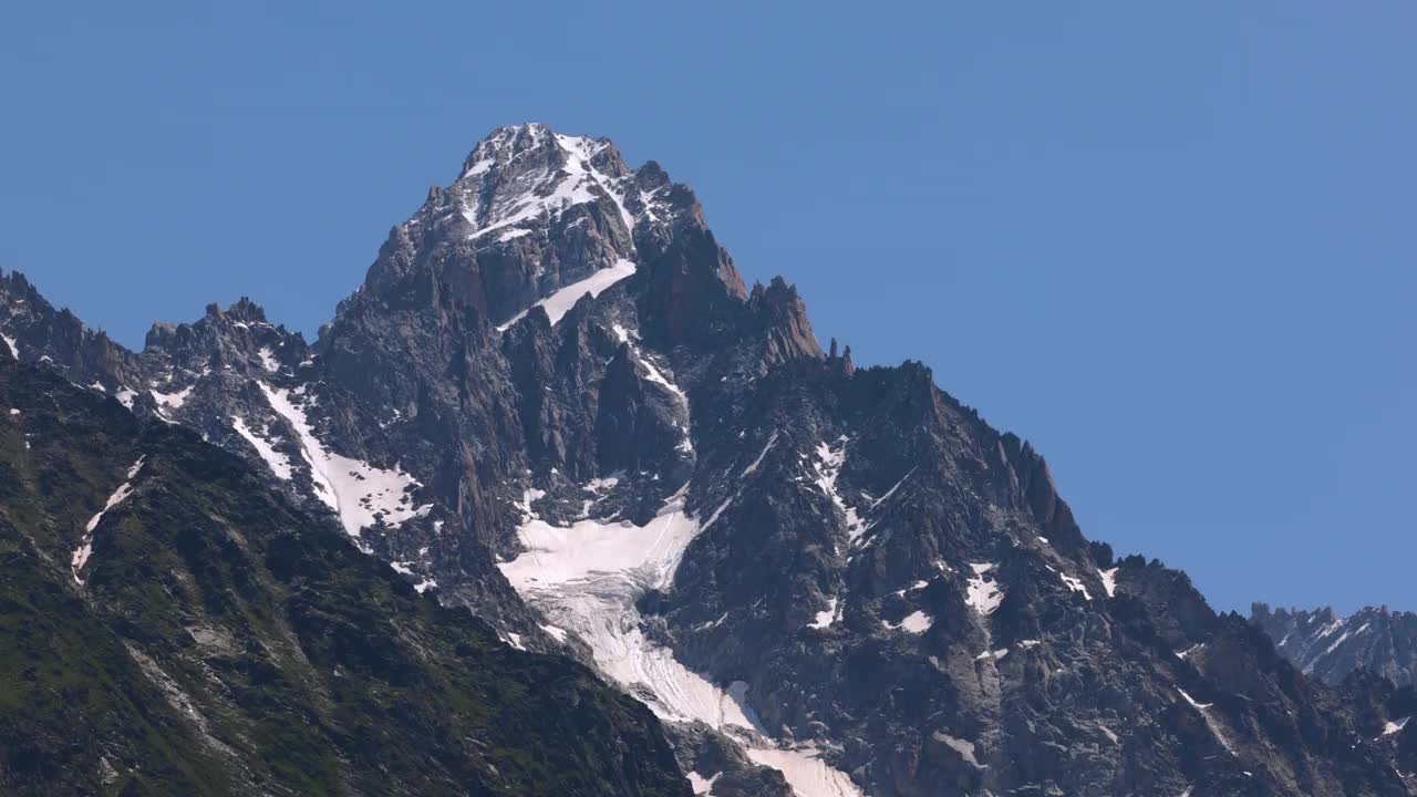 夏蒙尼勃朗峰的巅峰视频下载