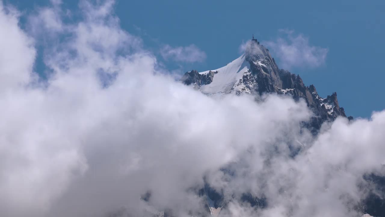 夏蒙尼勃朗峰的巅峰视频下载