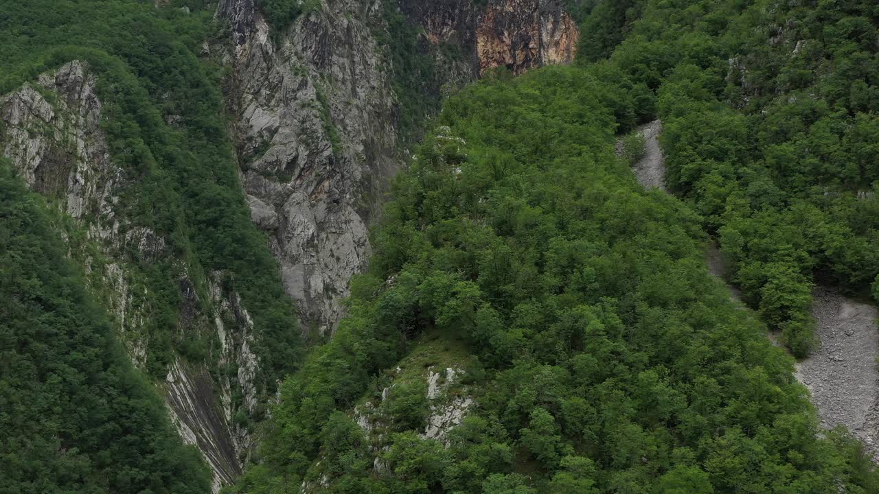 波卡瀑布视频下载