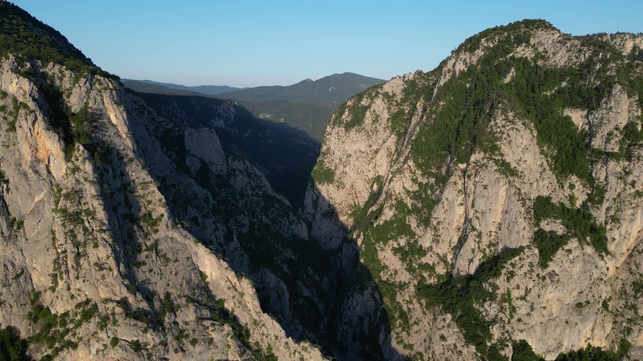 土耳其Kastamonu的Ersizlerdere峡谷鸟瞰图视频素材