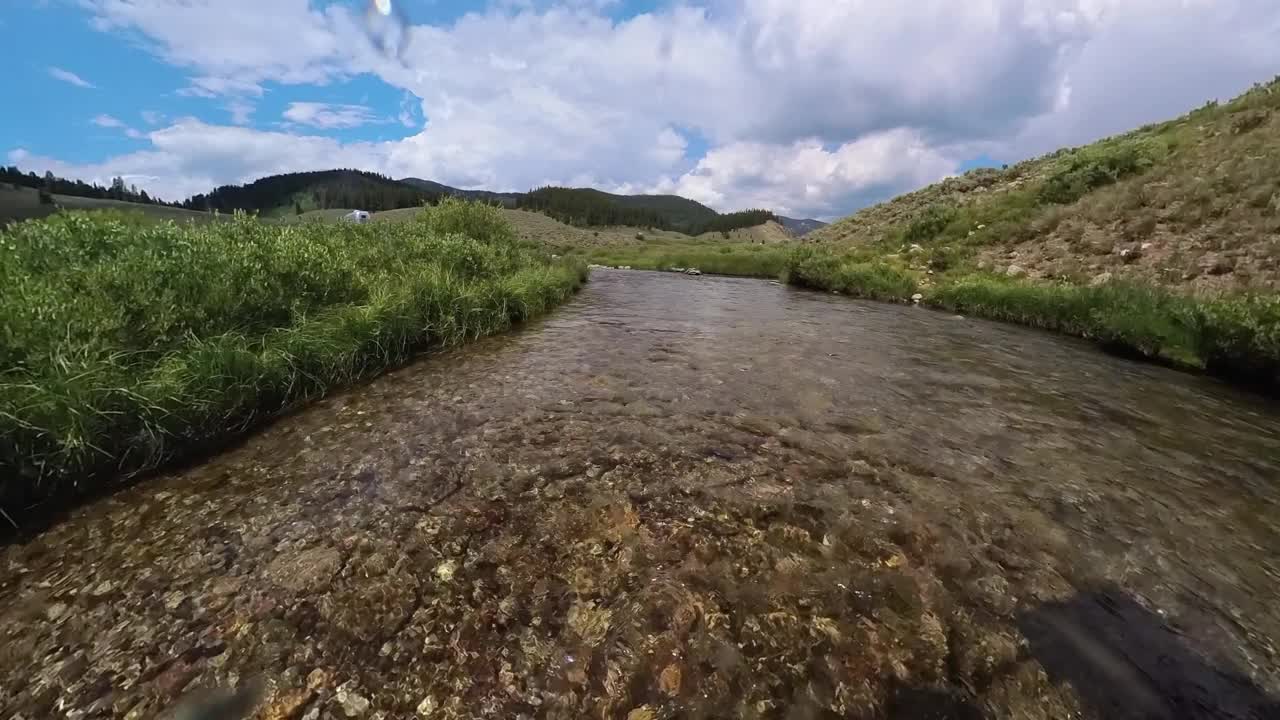 春天的小河视频素材