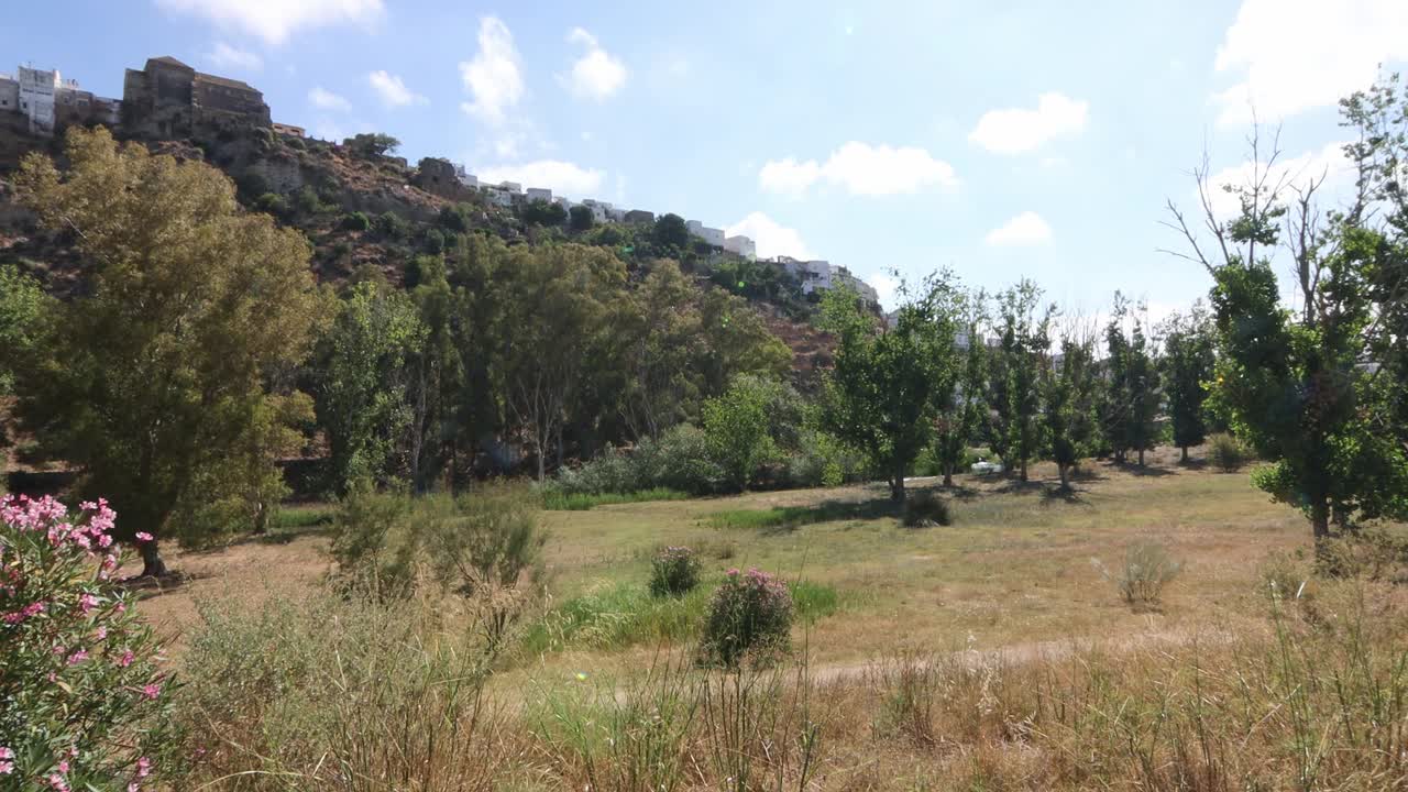 Arcos de la Frontera的景色，是西班牙安达卢西亚加的斯省的一个城市和直辖市。视频下载