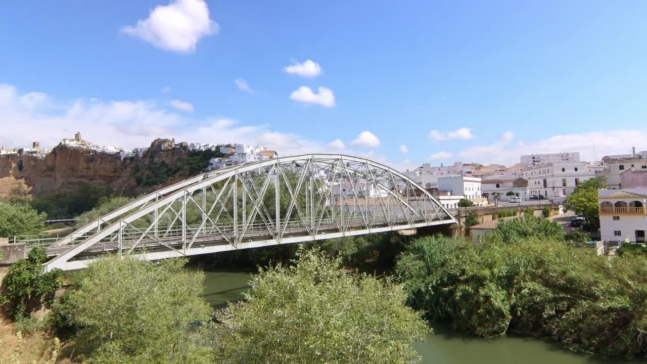 Arcos de la Frontera的景色，是西班牙安达卢西亚Cádiz省的一个城市和直辖市。视频下载