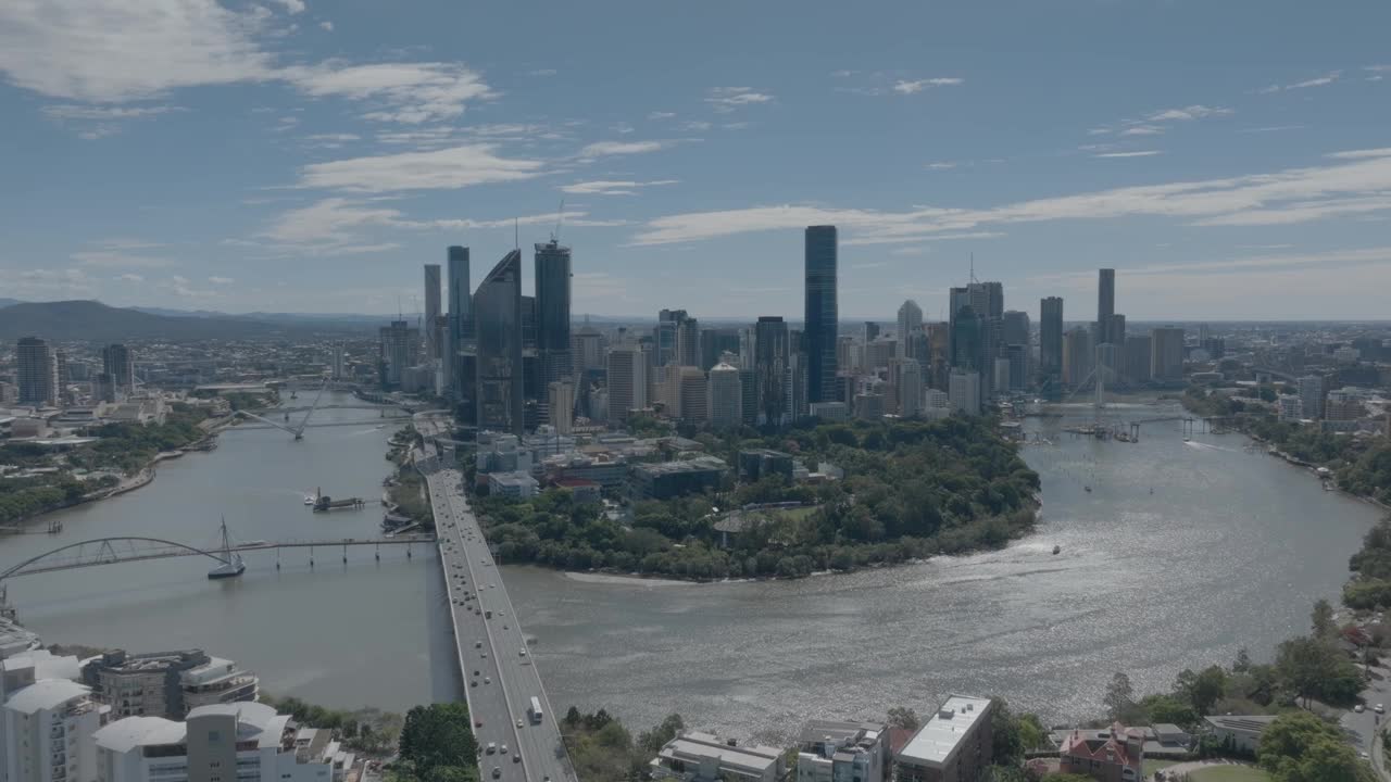 白天从空中拍摄的布里斯班城市景观，昆士兰州，澳大利亚视频素材