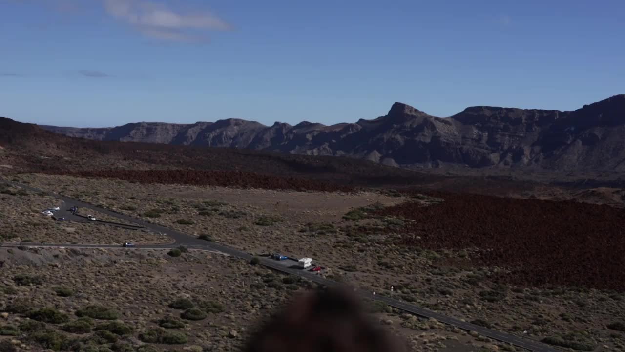 到达泰德火山底部的路线。西班牙加那利群岛特内里费岛视频下载