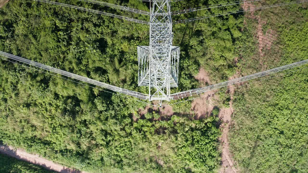 输电塔或电塔俯视图。视频下载