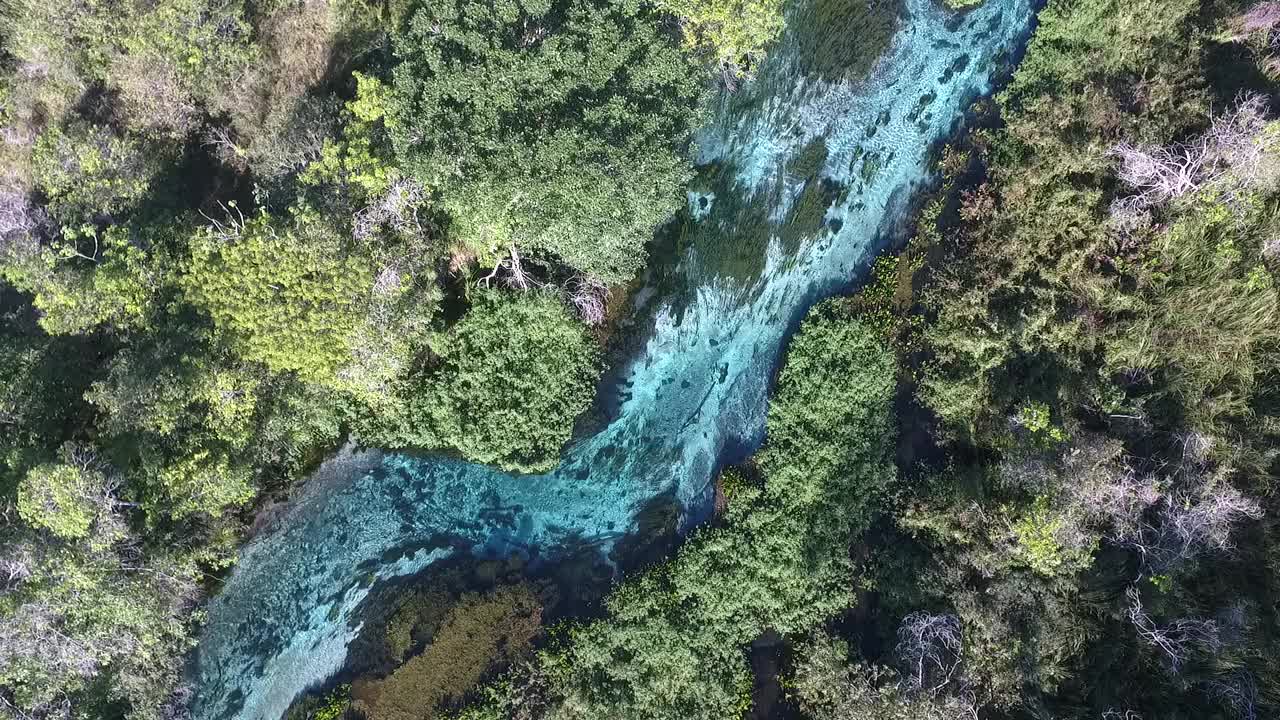 苏库里河鸟瞰图-博尼托，南马托格罗索州视频素材