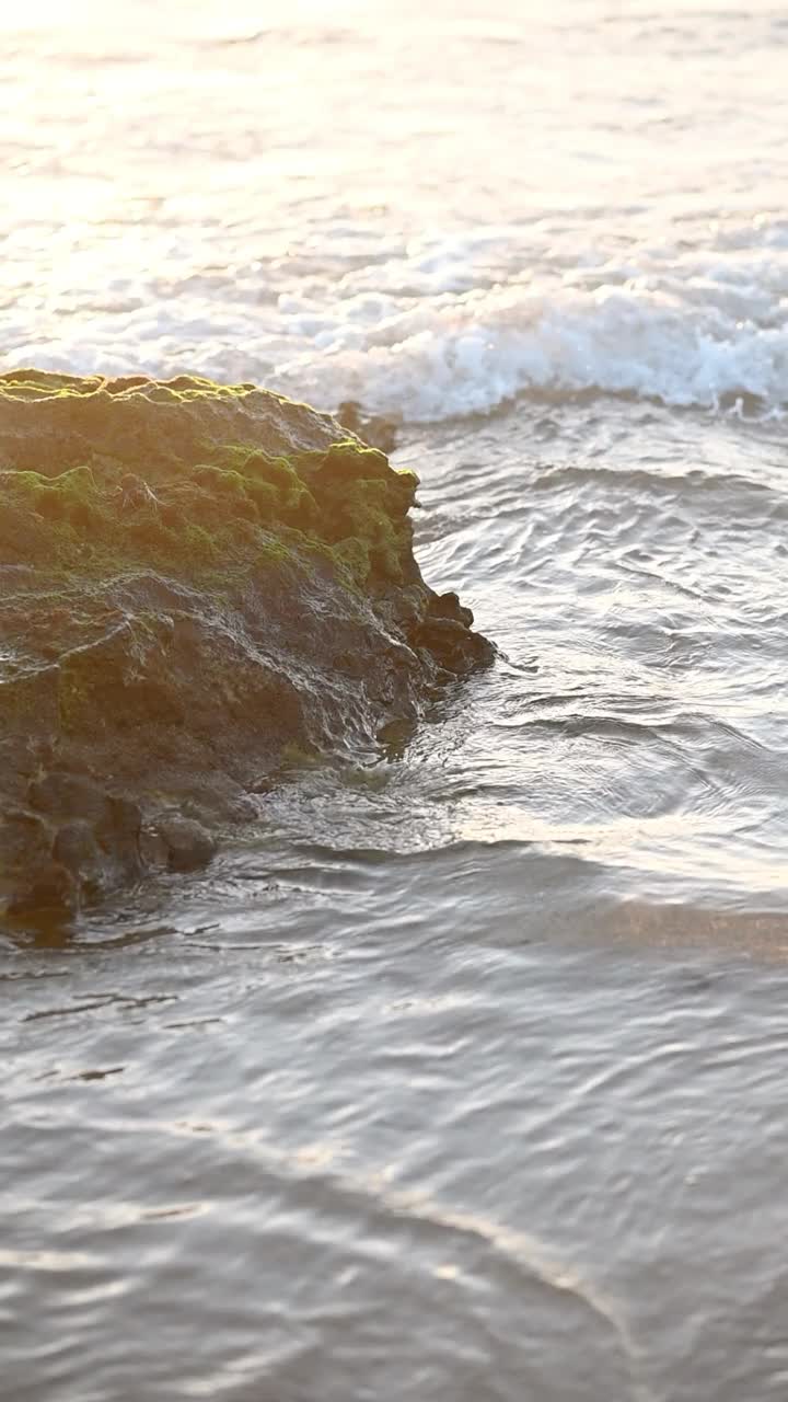 日落时的海水视频下载