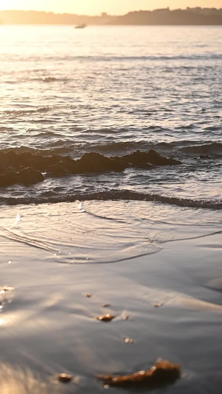 日落时的海水视频下载