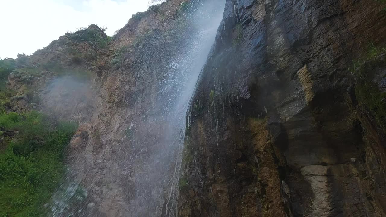 凯格蒂峡谷的大瀑布视频下载