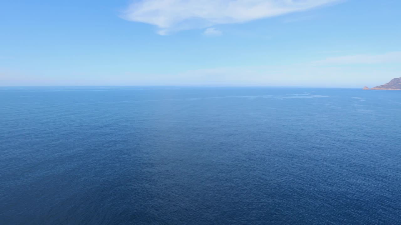 塔斯马尼亚州Freycinet国家公园的葡萄酒杯湾美景全景视频下载