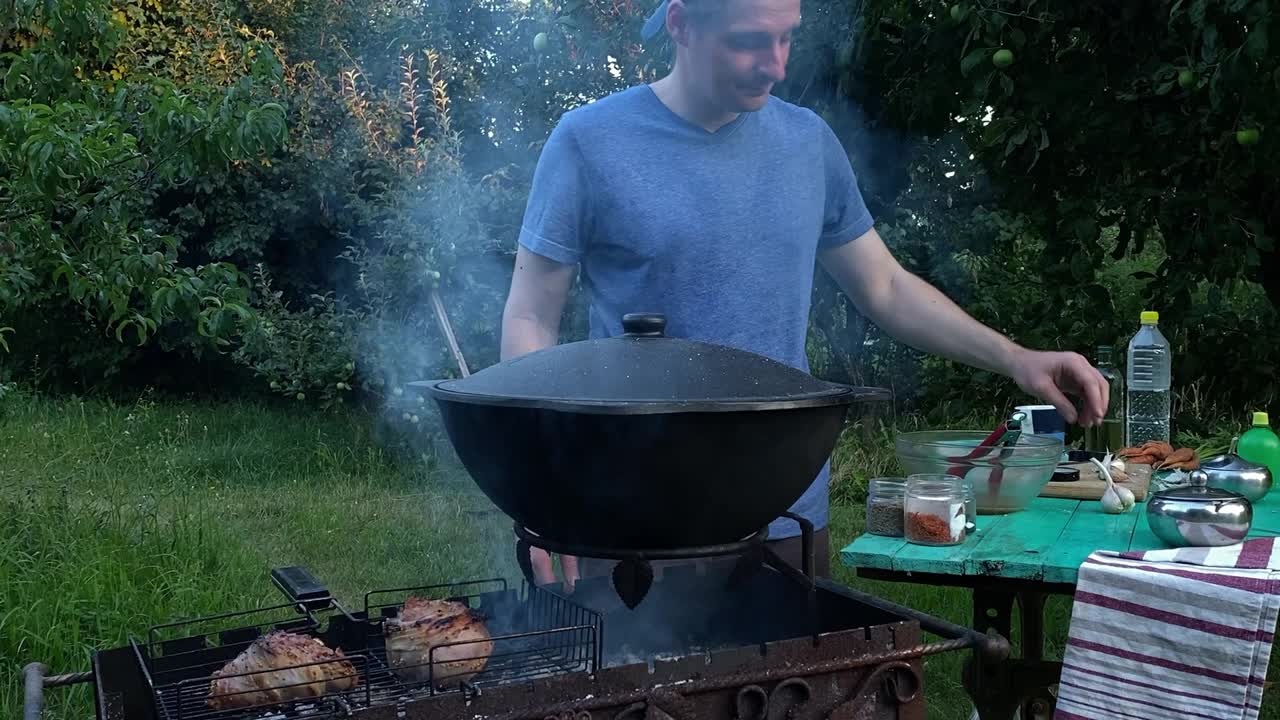 户外烹饪，BBQ概念视频素材